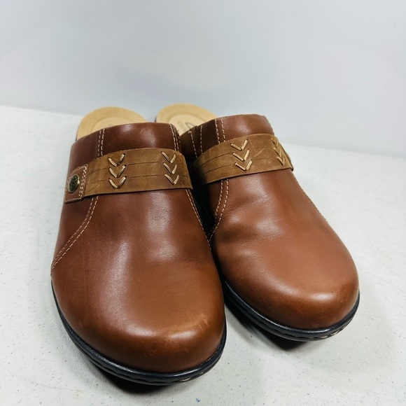 Women's Laurieann Ella Slip-On Embellished Black Clogs size 11 - Picture 3 of 8